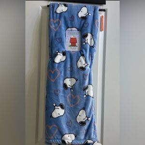 Peanuts snoopy hearts valentines throw blanket